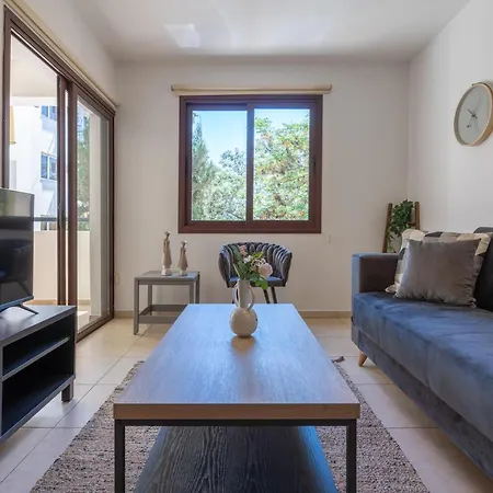 Mia 1-Br Apartment & Balcony In Larnaca *
