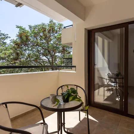 Mia 1-Br Apartment & Balcony In Larnaca Apartamento Larnaca