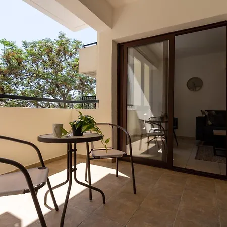 Mia 1-br & Balcony In Lejlighed *